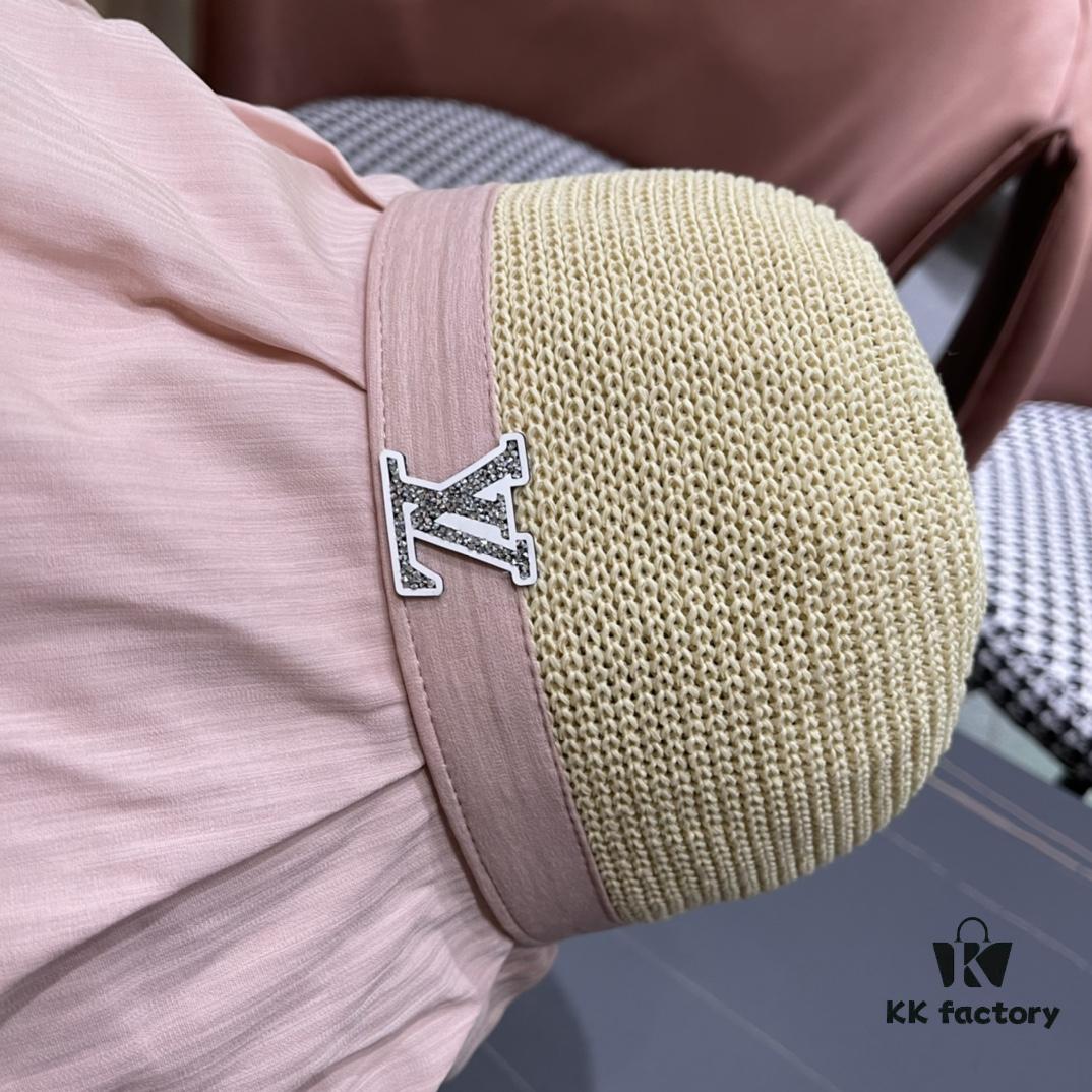 LV Bucket Hat🧢 New Louis Vuitton Bucket Hat🧢 Hot Selling, Versatile Accessory 🥰 Looks Great with Any Outfit, Excellent Quality 👍