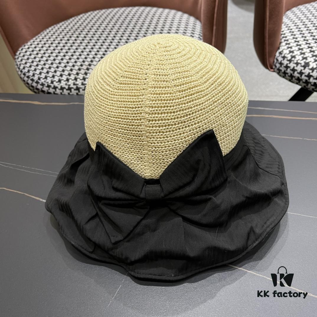 LV Bucket Hat 🧢 New Louis Vuitton Bucket Hat 🧢 Hot Selling Item, Versatile and Stylish 🥰 Looks Great with Any Outfit, Excellent Quality 👍