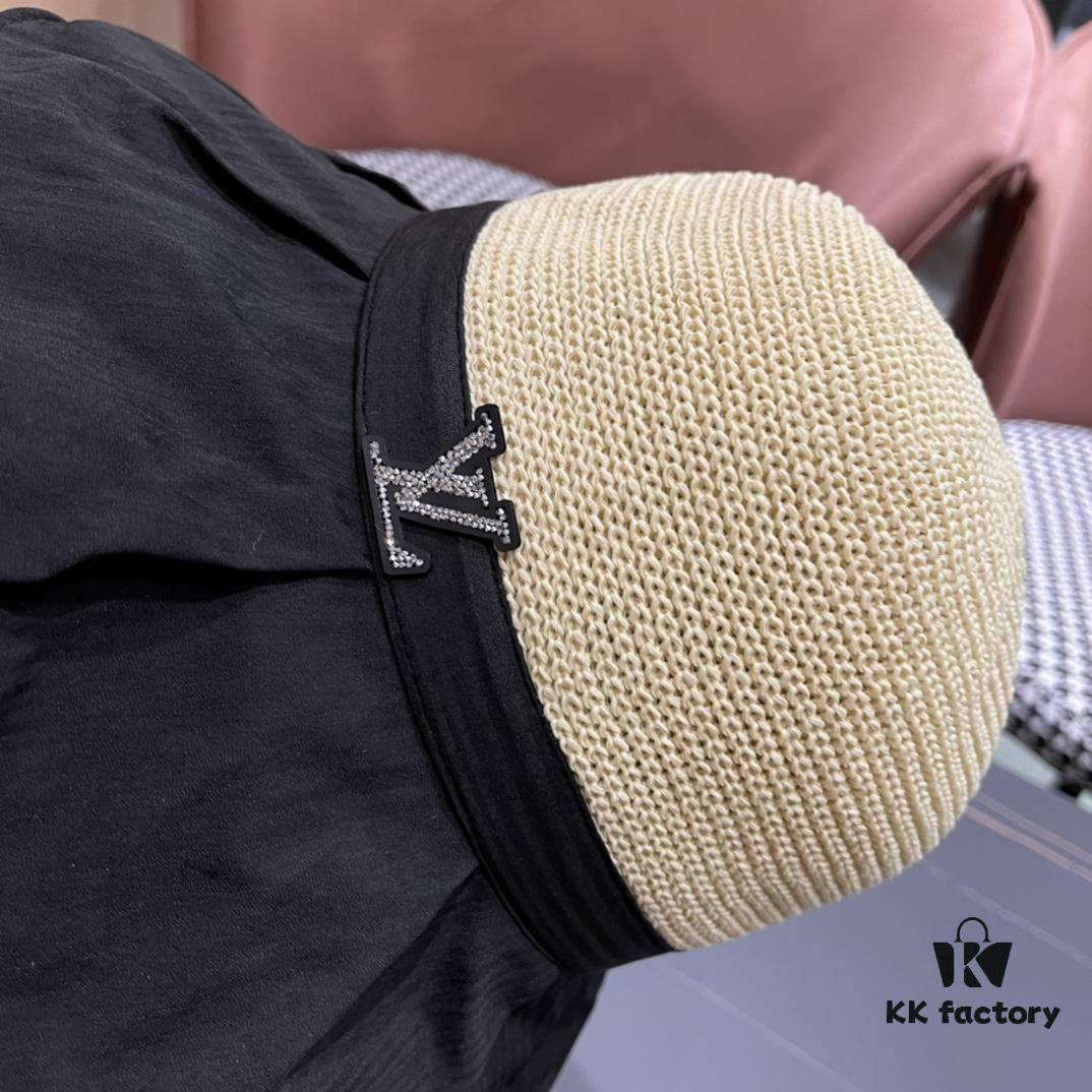 LV Bucket Hat 🧢 New Louis Vuitton Bucket Hat 🧢 Hot Selling Item, Versatile and Stylish 🥰 Looks Great with Any Outfit, Excellent Quality 👍