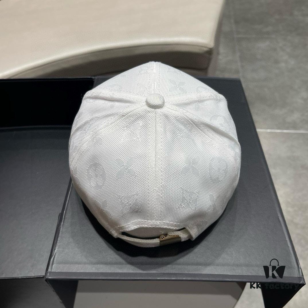 Louis Vuitton LV 2024 Spring New Arrival Baseball Cap, Simple and Elegant Unisex Hat Suitable for All Outfits