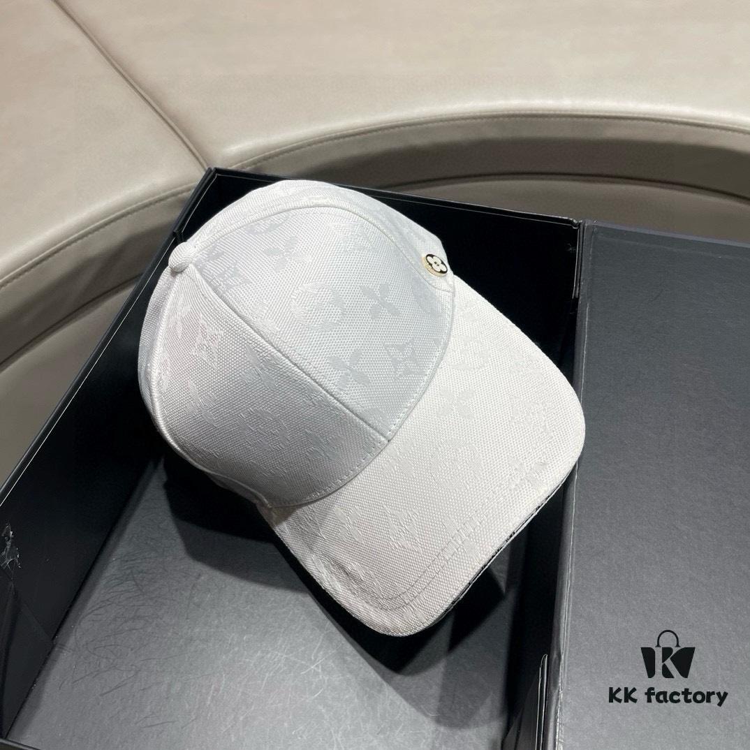 Louis Vuitton LV 2024 Spring New Arrival Baseball Cap, Simple and Elegant Unisex Hat Suitable for All Outfits