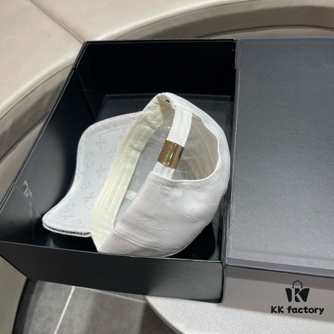 Louis Vuitton LV 2024 Spring New Arrival Baseball Cap, Simple and Elegant Unisex Hat Suitable for All Outfits