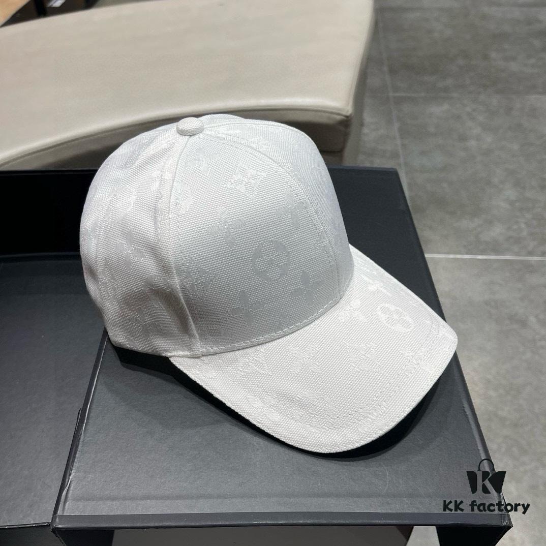 Louis Vuitton LV 2024 Spring New Arrival Baseball Cap, Simple and Elegant Unisex Hat Suitable for All Outfits