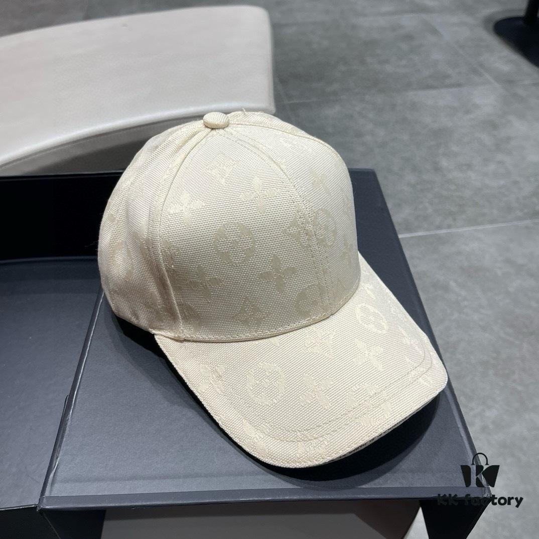 Louis Vuitton LV 2024 Spring New Arrival Baseball Cap, Simple and Elegant Design, Versatile Unisex Hat Suitable for Men and Women