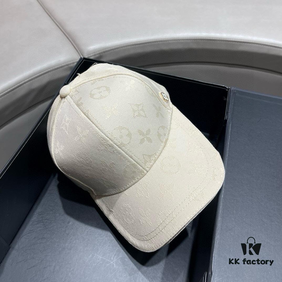 Louis Vuitton LV 2024 Spring New Arrival Baseball Cap, Simple and Elegant Design, Versatile Unisex Hat Suitable for Men and Women