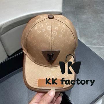 LV Baseball Cap 🧢 New Louis Vuitton Baseball Cap 🧢 Hot Selling, Versatile Style 🥰 Looks Great with Any Outfit, Excellent Quality 👍 Fashionable and Matchable Hat, Fisherman Cap, Knit Cap