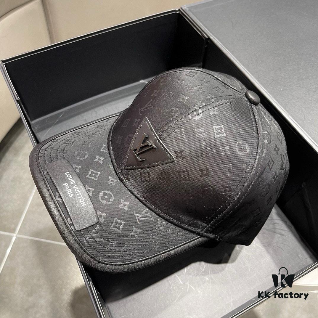 LV Baseball Cap 🧢 New Louis Vuitton Baseball Cap 🧢 Hot Selling, Versatile Accessory 🥰 Looks Great with Any Outfit, Excellent Quality 👍 Fashionable and Matchable Hat, Fisherman Cap, Knit Cap