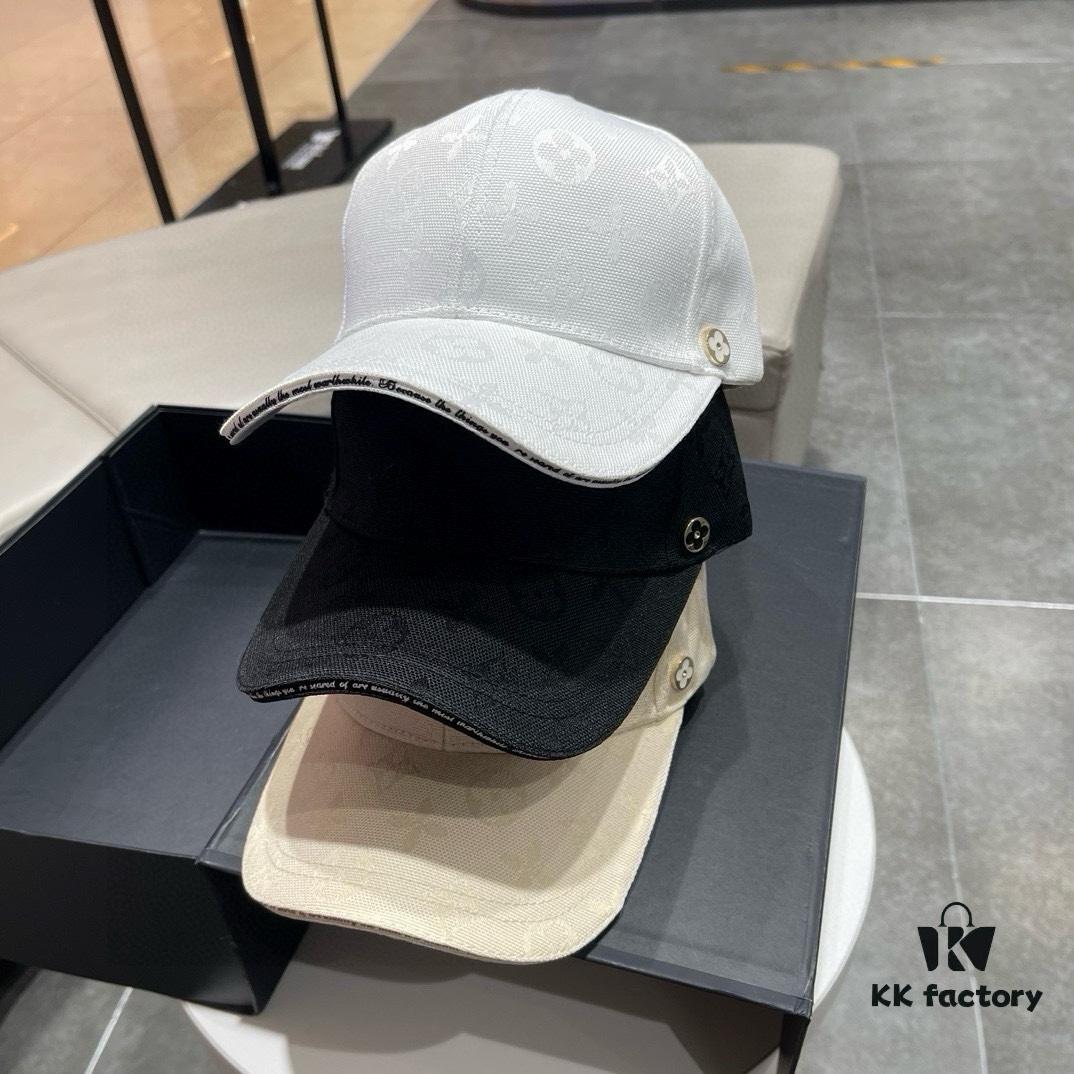 Louis Vuitton LV 2024 Spring New Arrival Baseball Cap, Simple and Elegant Design, Versatile Unisex Hat Suitable for Men and Women