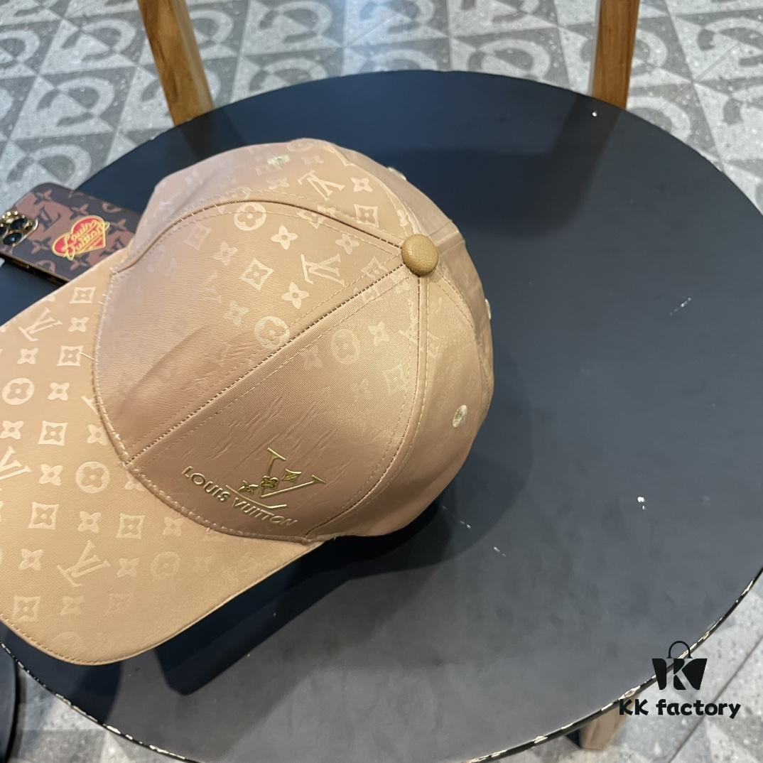 Louis Vuitton LV Embroidered Baseball Cap, New Arrival from Boutique, Unisex Sun Hat, Fisherman Cap, Knit Cap