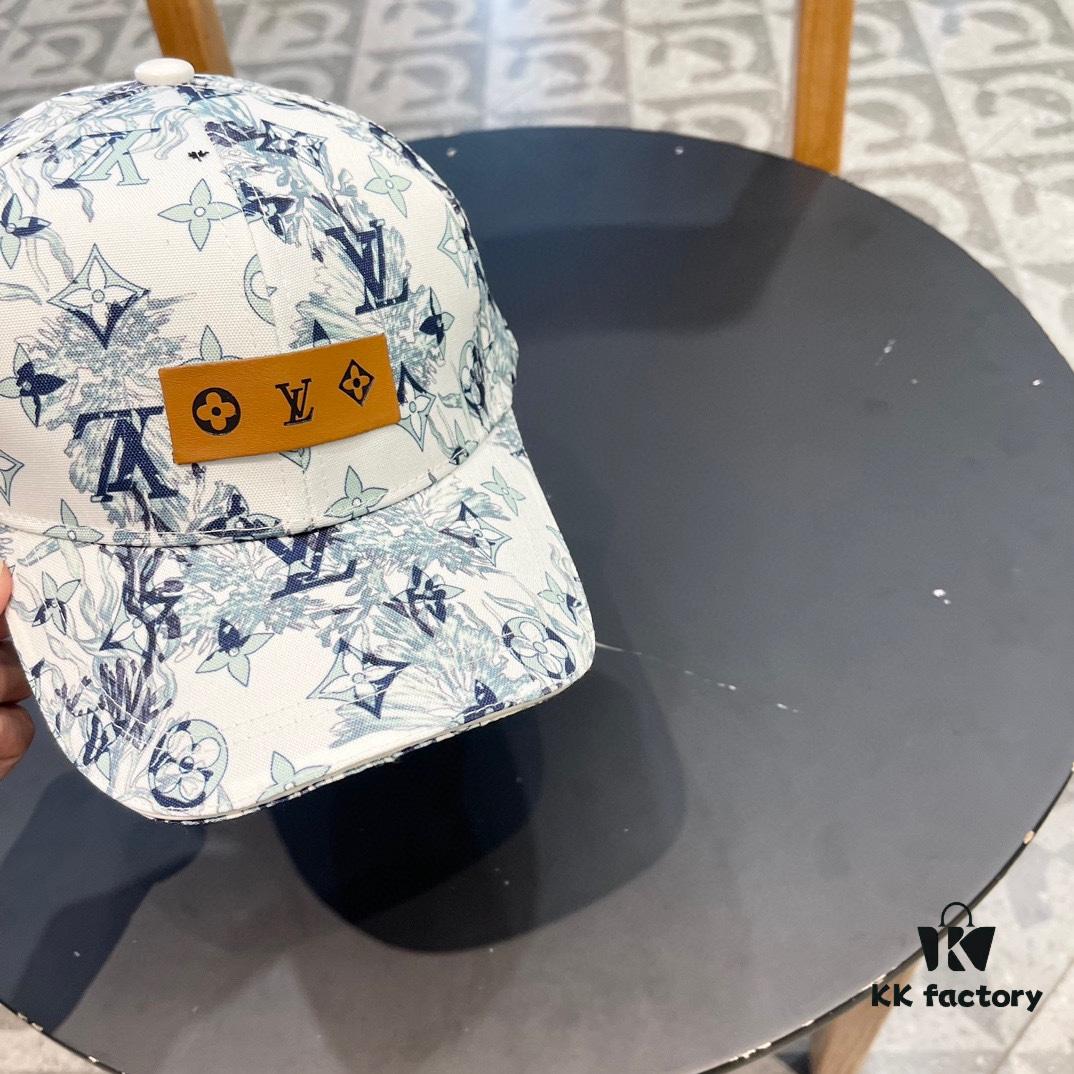 Louis Vuitton New Original Single Baseball Cap, LV Denim Graffiti Fabric, Refreshing Summer Color, Clean and Comfortable, Super Flattering to Skin Tone!