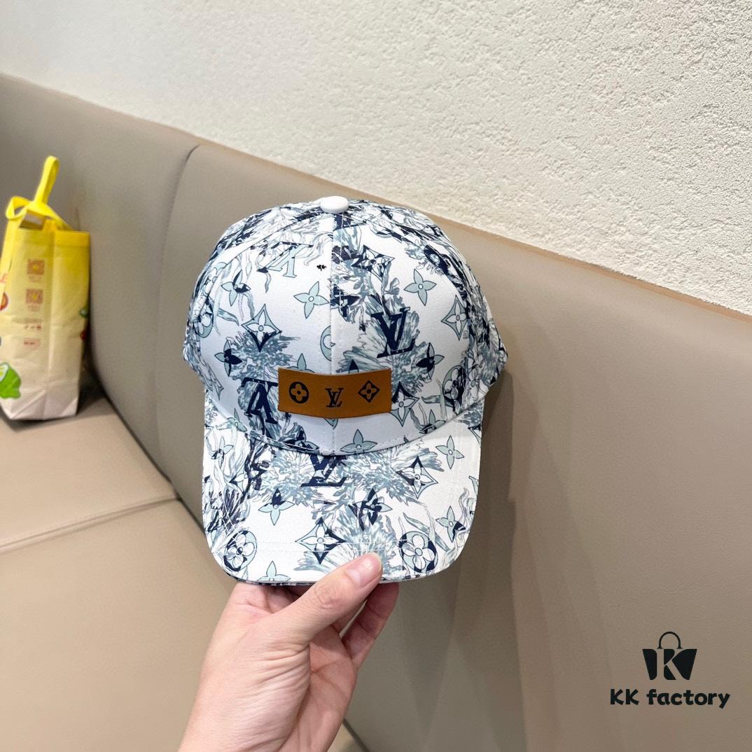 Louis Vuitton New Original Single Baseball Cap, LV Denim Graffiti Fabric, Refreshing Summer Color, Clean and Comfortable, Super Flattering to Skin Tone!