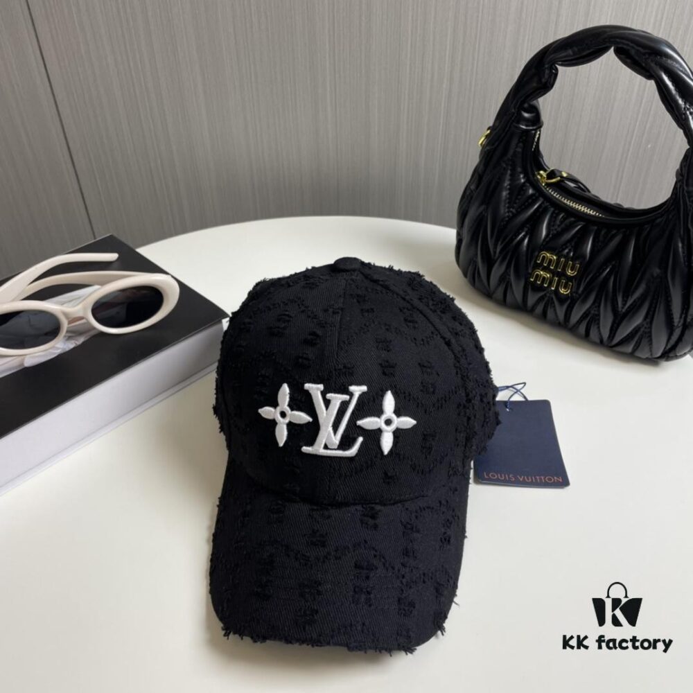 LV Louis Vuitton Original Embroidered Baseball Cap