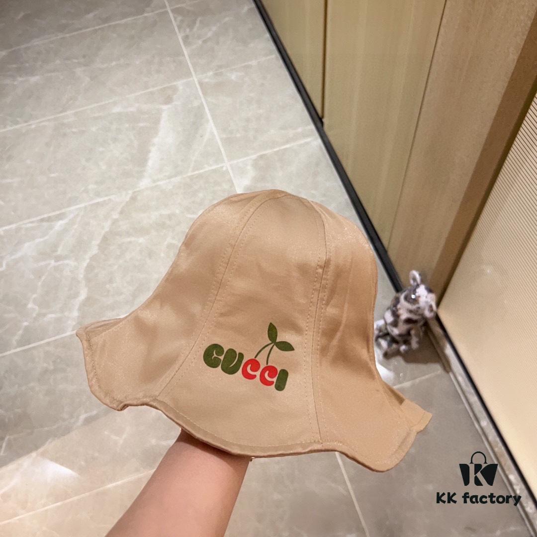 GUCCI x Spring/Summer 2024 Wave-Brimmed Waterproof Smooth Surface Fisherman Hat