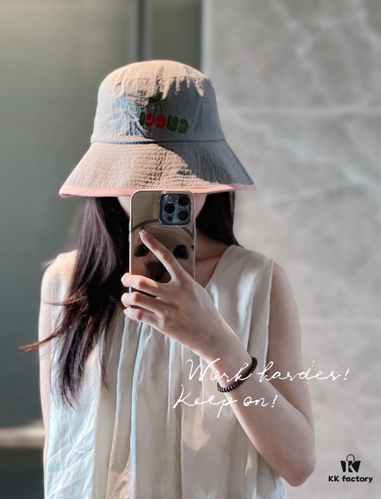 GUCCI Unisex 2024 New Arrival Multicolor Candy-Tone Adjustable Fisherman Hat with Dust Bag