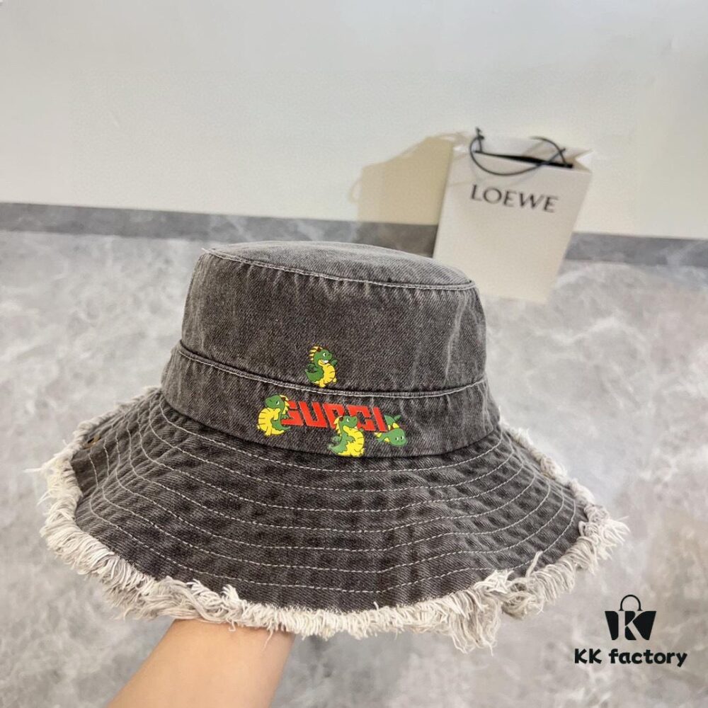 Gucci 2024 Spring New Arrival Denim Fisherman Hat, Unisex Fashion Style with Dragon Year Element
