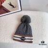 GUCCI 2024 Fall/Winter New Striped Pom-Pom Knit Hat for Men and Women, Luxury Stripe Series, Dust Bag Included
