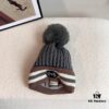 GUCCI 2024 Fall/Winter New Striped Pom-Pom Knit Hat for Men and Women, Luxury Stripe Series, Dust Bag Included