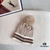 GUCCI 2024 Autumn/Winter New Striped Pom-Pom Knit Hat for Men and Women, Luxury-Style Beanie, Fisherman Hat, Baseball Cap, Knitted Cap with Dust Bag