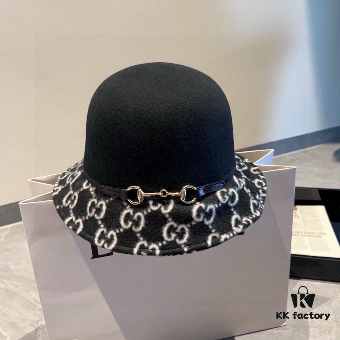 Gucci 2022 Fall/Winter New Wool Fedora Hat, GG Wool Hat with Horsebit Detail, 57cm Head Circumference, Stylish and Versatile, Available in Black and Khaki, Elegant Ladylike Style