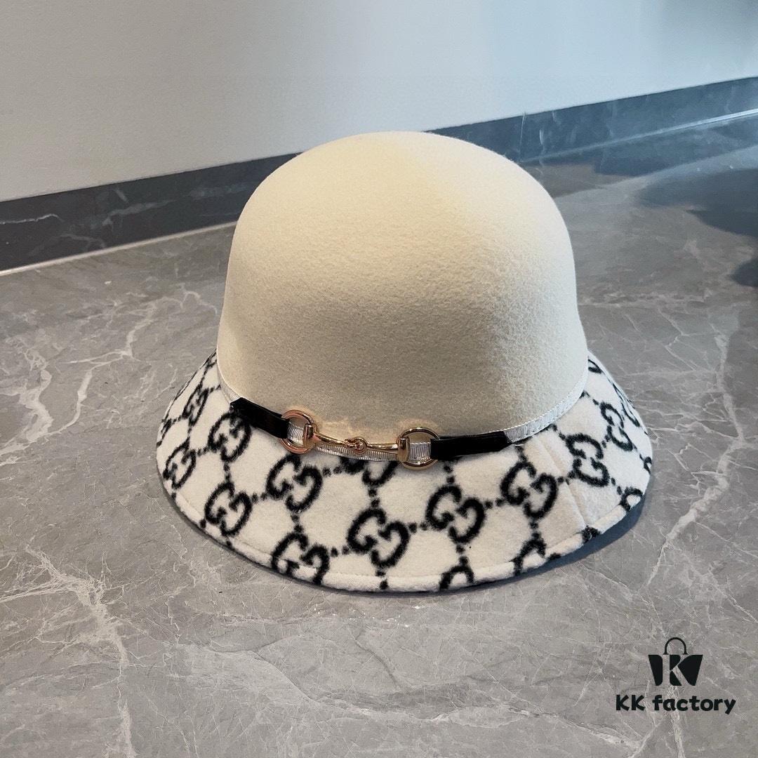 Gucci 2022 Fall/Winter New Wool Fedora Hat, GG Wool Hat with Horsebit Decoration, 57cm Head Circumference, Stylish and Versatile, Black and Khaki Colors, Elegant Lady's Style