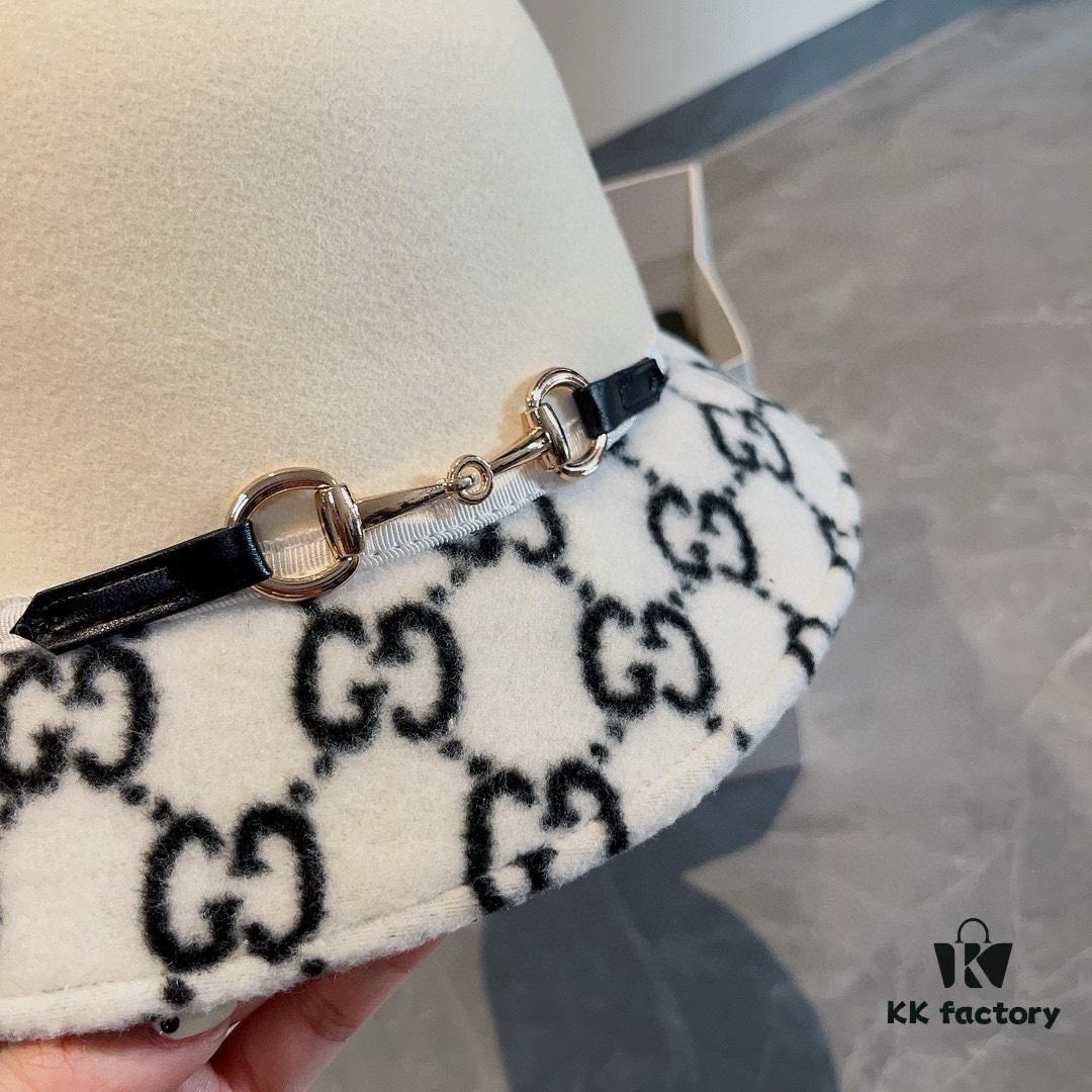 Gucci 2022 Fall/Winter New Wool Fedora Hat, GG Wool Hat with Horsebit Decoration, 57cm Head Circumference, Stylish and Versatile, Black and Khaki Colors, Elegant Lady's Style