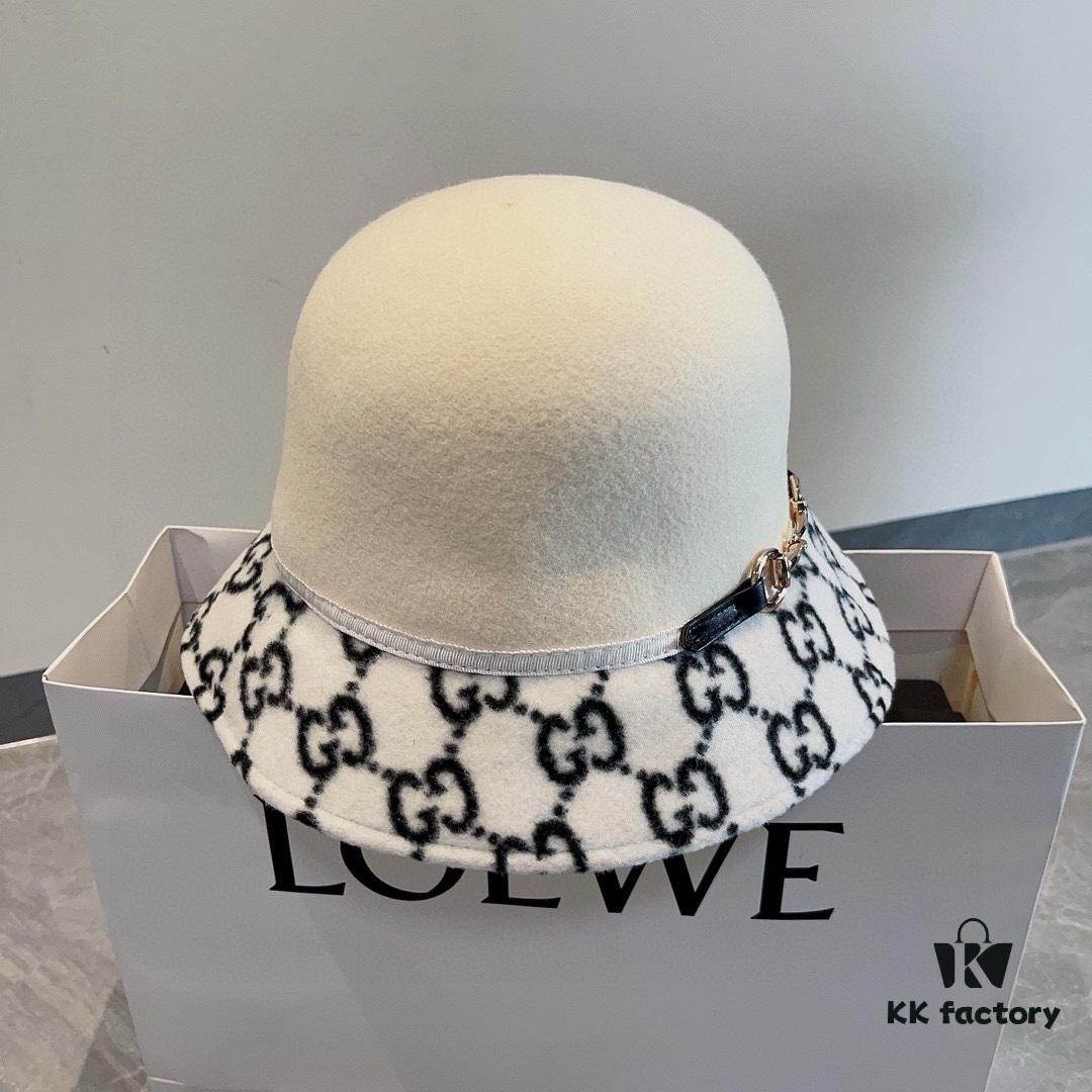 Gucci 2022 Fall/Winter New Wool Fedora Hat, GG Wool Hat with Horsebit Decoration, 57cm Head Circumference, Stylish and Versatile, Black and Khaki Colors, Elegant Lady's Style