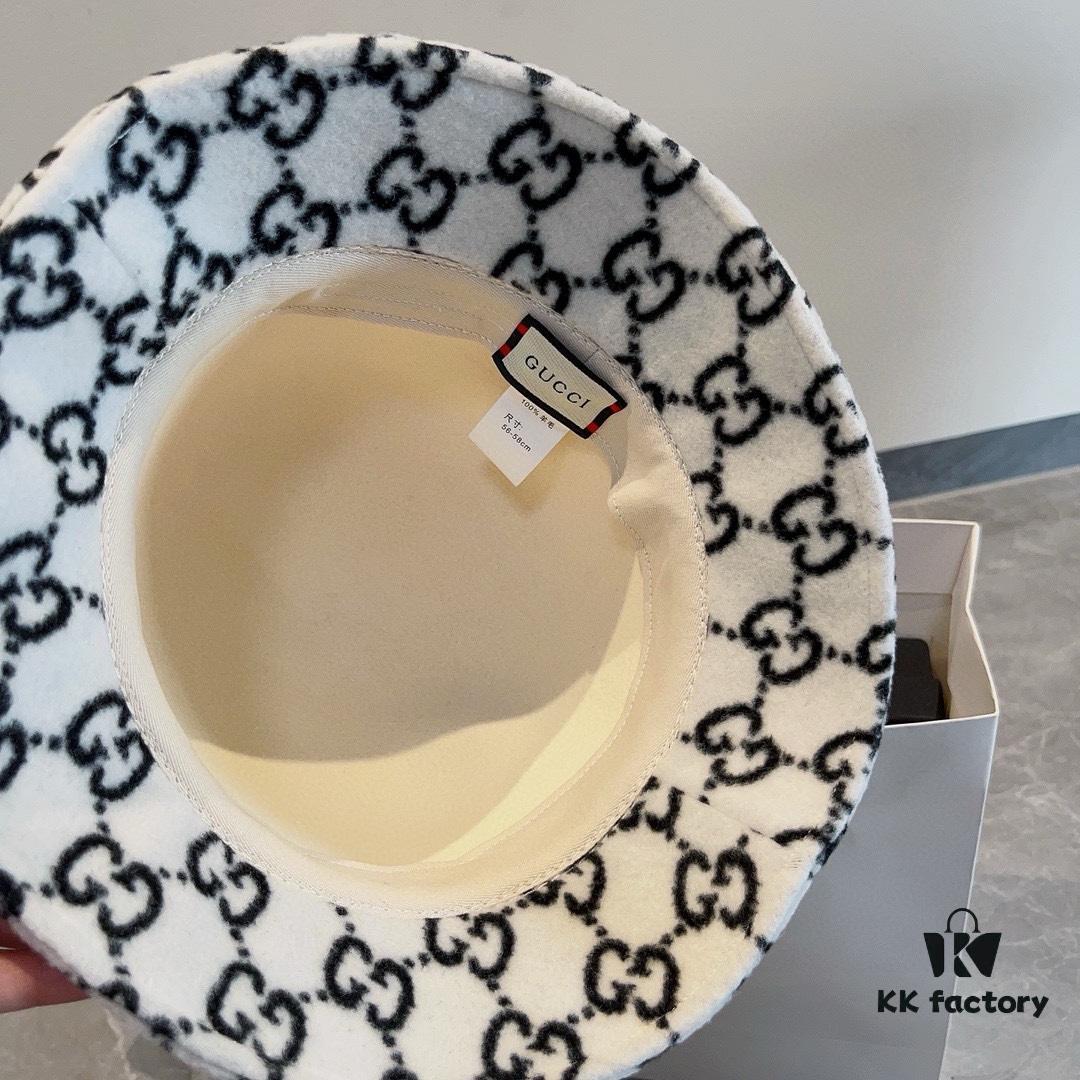 Gucci 2022 Fall/Winter New Wool Fedora Hat, GG Wool Hat with Horsebit Decoration, 57cm Head Circumference, Stylish and Versatile, Black and Khaki Colors, Elegant Lady's Style