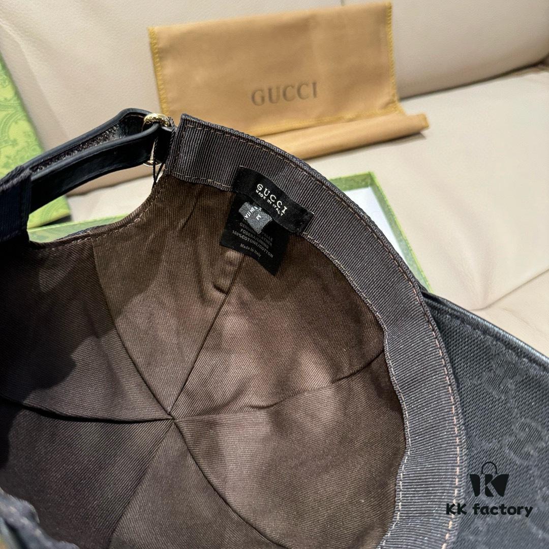 Box Bag Included, NY&Gucci (Gucci) Latest Collaboration Original Order Baseball Cap, 1:1 Mold Customized, Comparable Details to Boutique, Premium Canvas Fabric with Top Layer Leather, Excellent Quality! First Choice for Stylish Men and Women, Versatile and Fashionable. Base Head Circumference 56cm, Patch Adjustable.