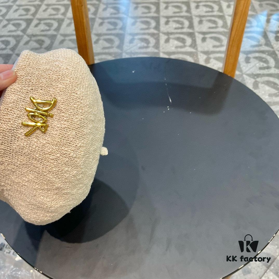 Dior 2024 New Solid Color Women's Beret, Slimming Face Look, Spring and Summer Lightweight Breathable Pumpkin Hat, Artistic and Versatile Painter's Hat