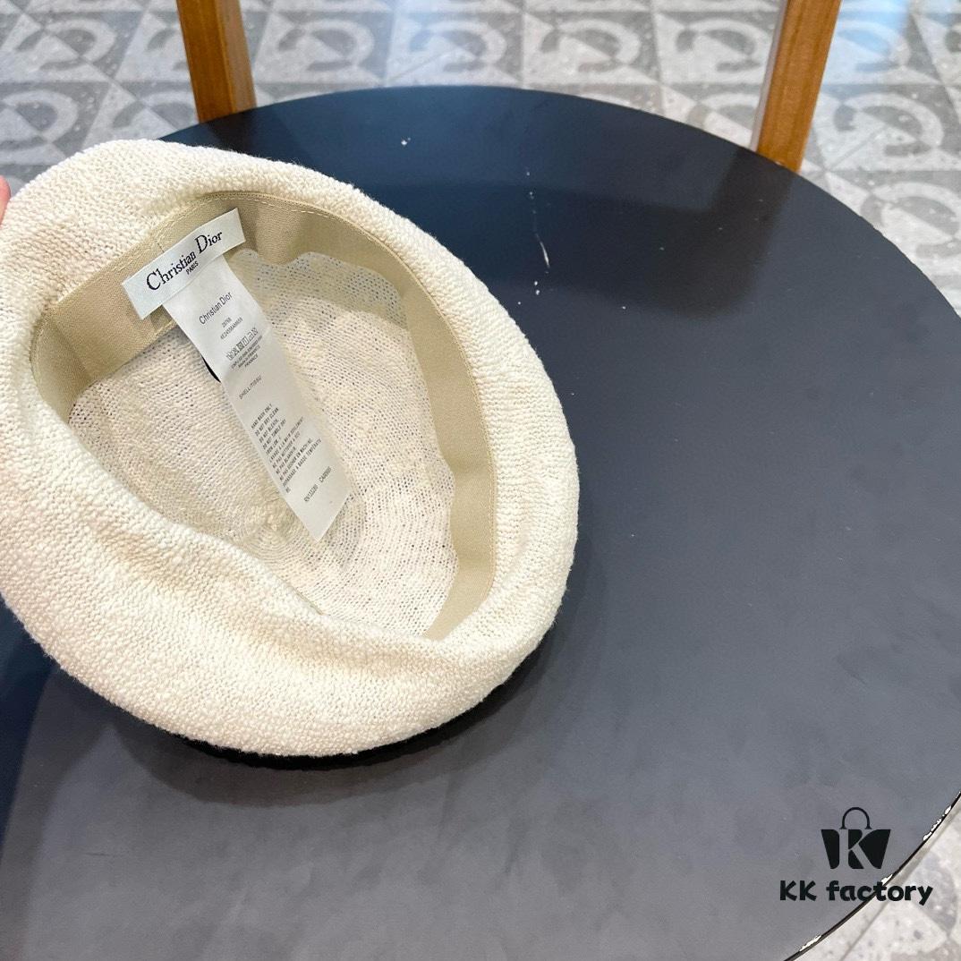 Dior 2024 New Solid Color Women's Beret, Slimming and Breathable for Spring and Summer, Pumpkin-Style Knit Hat, Artistic and Versatile