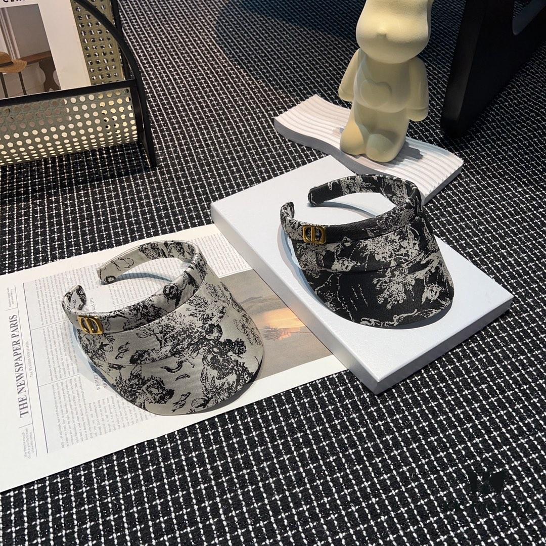 Dior Spring Collection New Arrival Stunning Sun Hat - Classic Plaid Design, Perfect Fit, Elegant and Refined