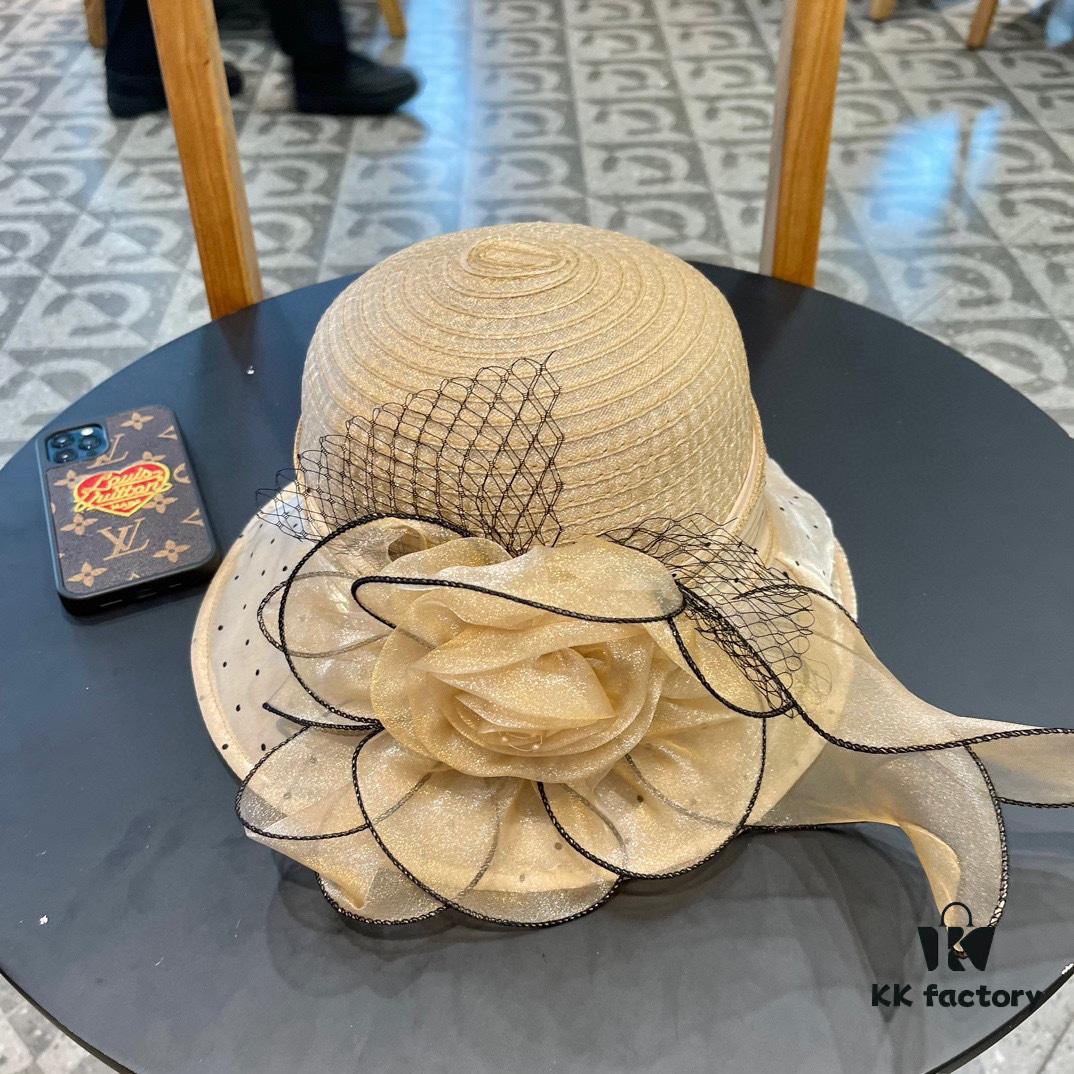 Dior Korean-Style Oversized Sun Hat for Women, Fashionable Wide-Brimmed Foldable UV-Protective Hat for Summer Outdoor Wear, Versatile Bucket, Baseball, and Knit Hat