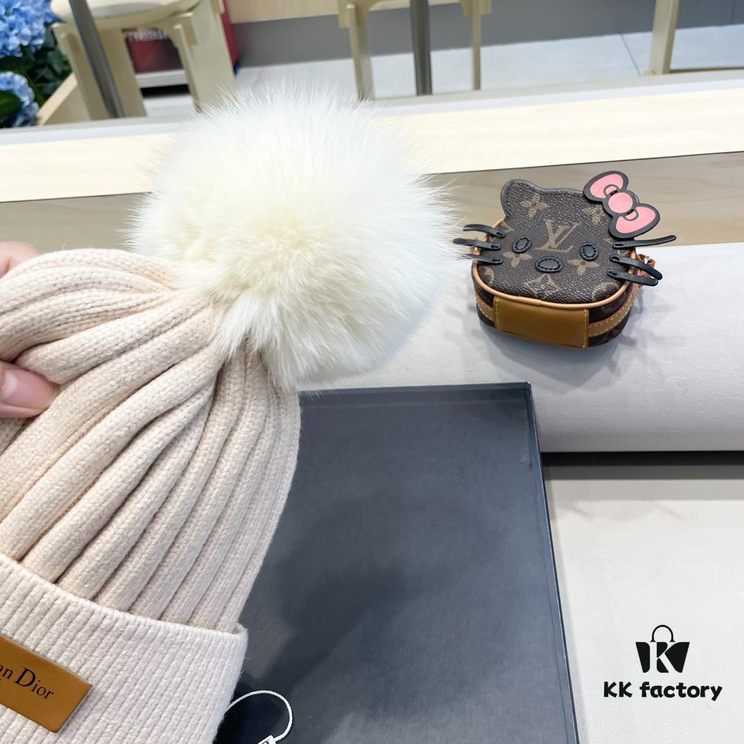 Dior Women's Knitted Hat with Genuine Fox Fur Pom-Pom, Thick Winter Warm Ear-Protecting Beanie for Autumn and Winter