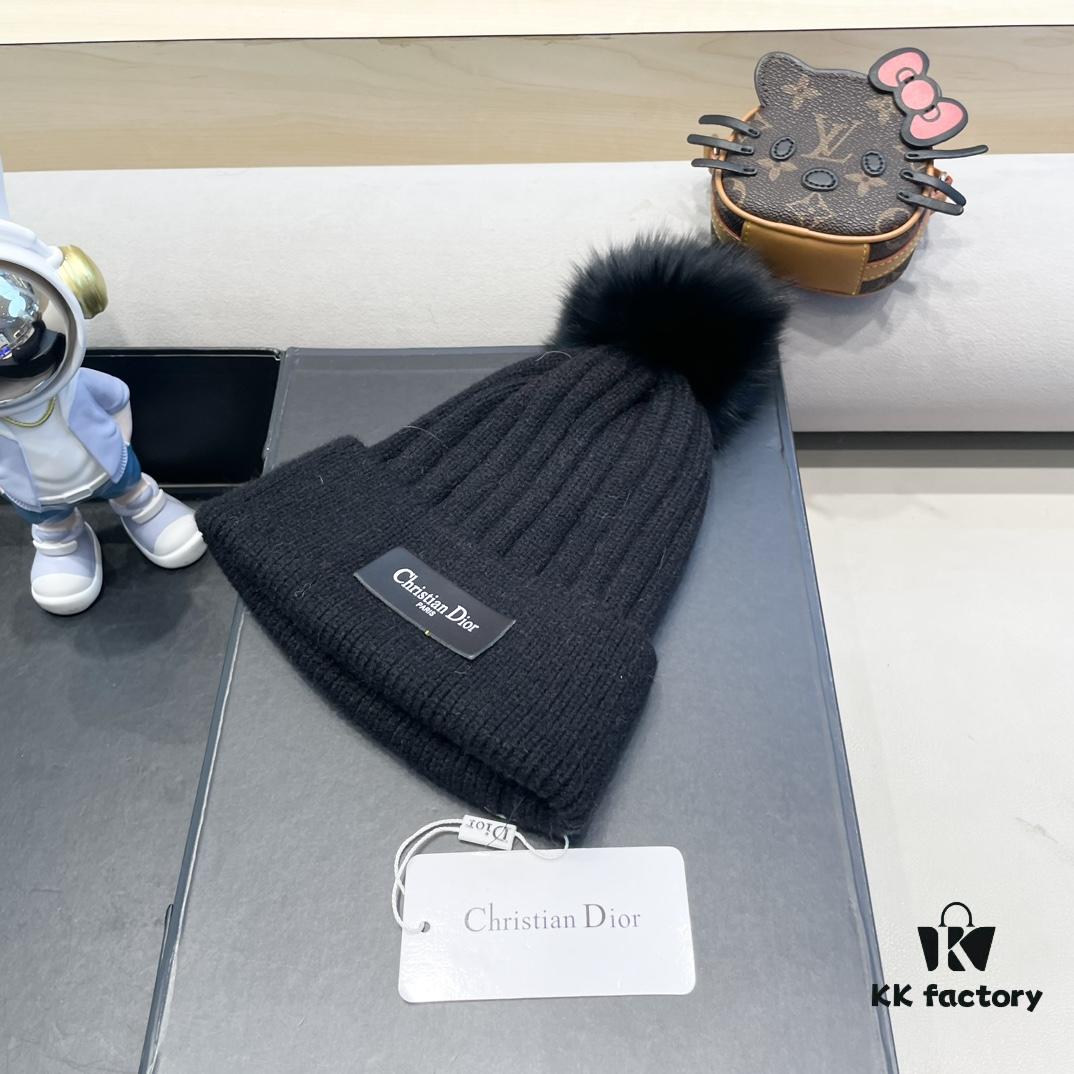 Dior Women's Knitted Hat with Genuine Fox Fur Pom for Autumn and Winter, Thickened Warm Ear-Protecting Beanie, Korean Style Versatile Design