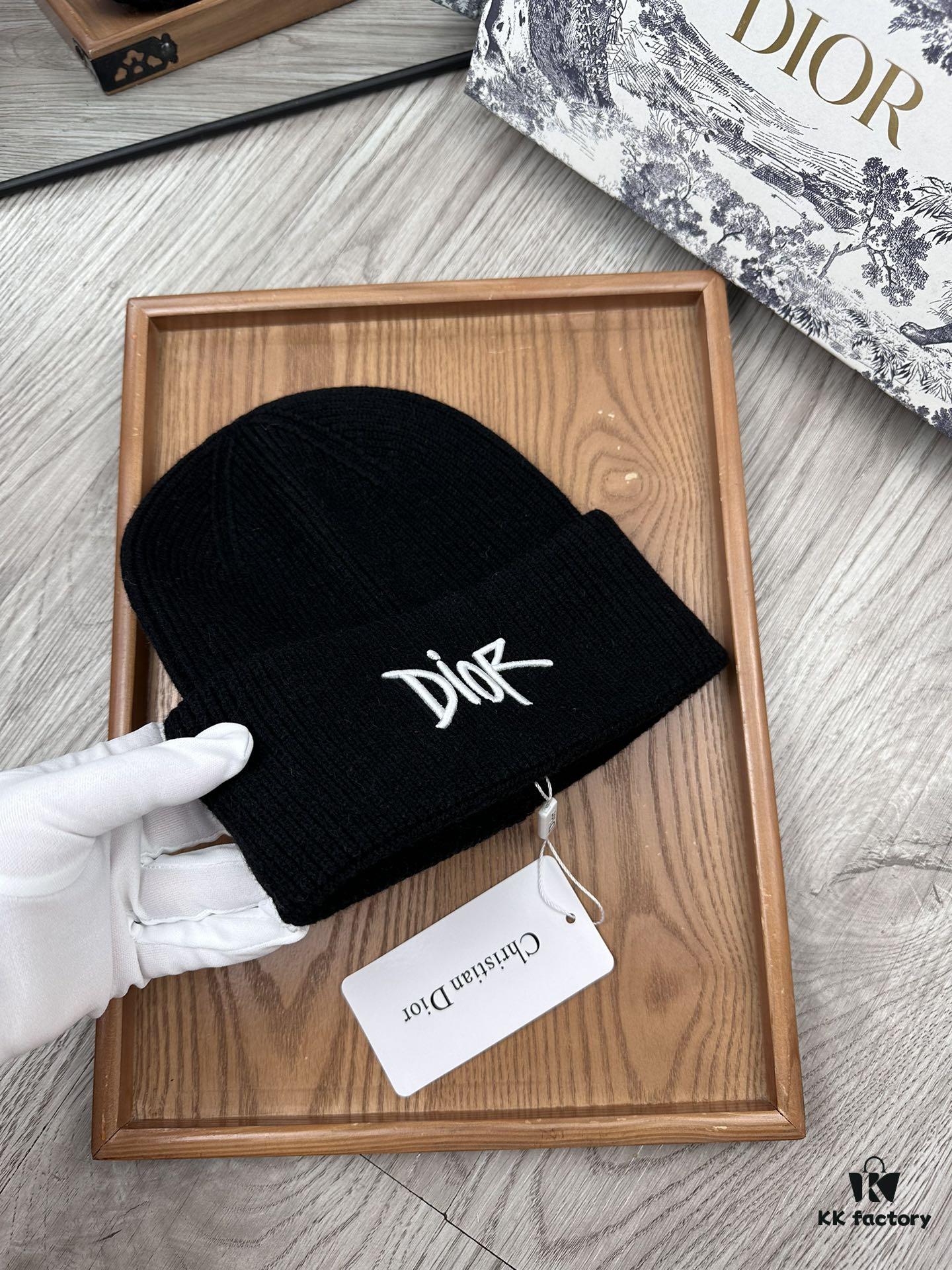 Special Offer: Dior Beret in Fine Wool Knit – New Arrival, Stylish and Affordable