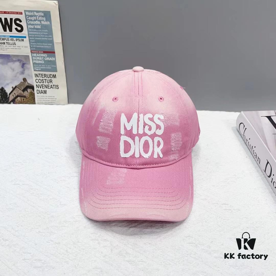 Dior Baseball Cap New Gradient Color Trendy Unisex Stylish and Elegant