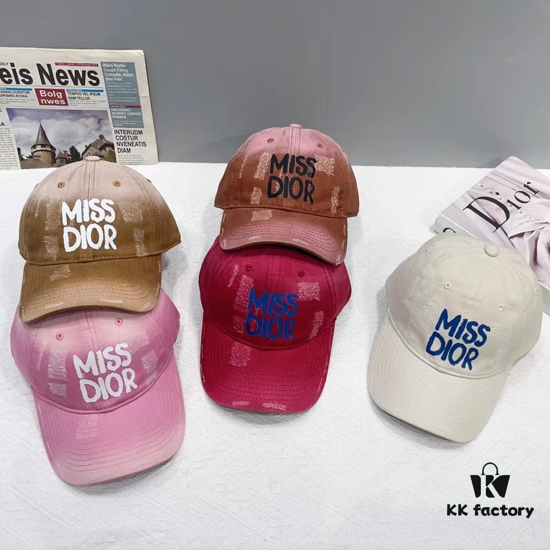 Dior Baseball Cap New Gradient Color Trendy Unisex Stylish and Elegant