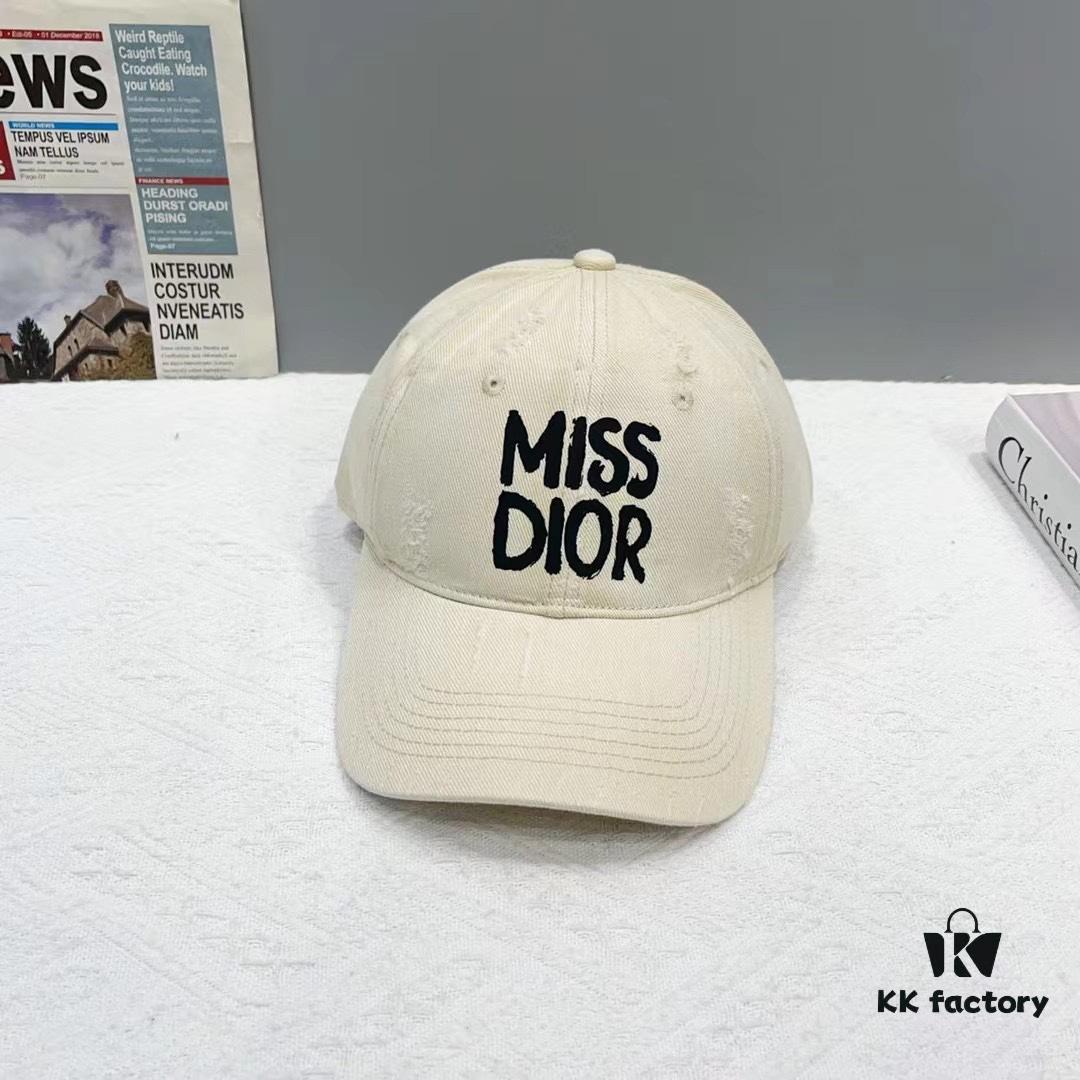 Dior New Arrival Distressed Baseball Cap – Stylish and Sophisticated Unisex Design with Perfect Fit