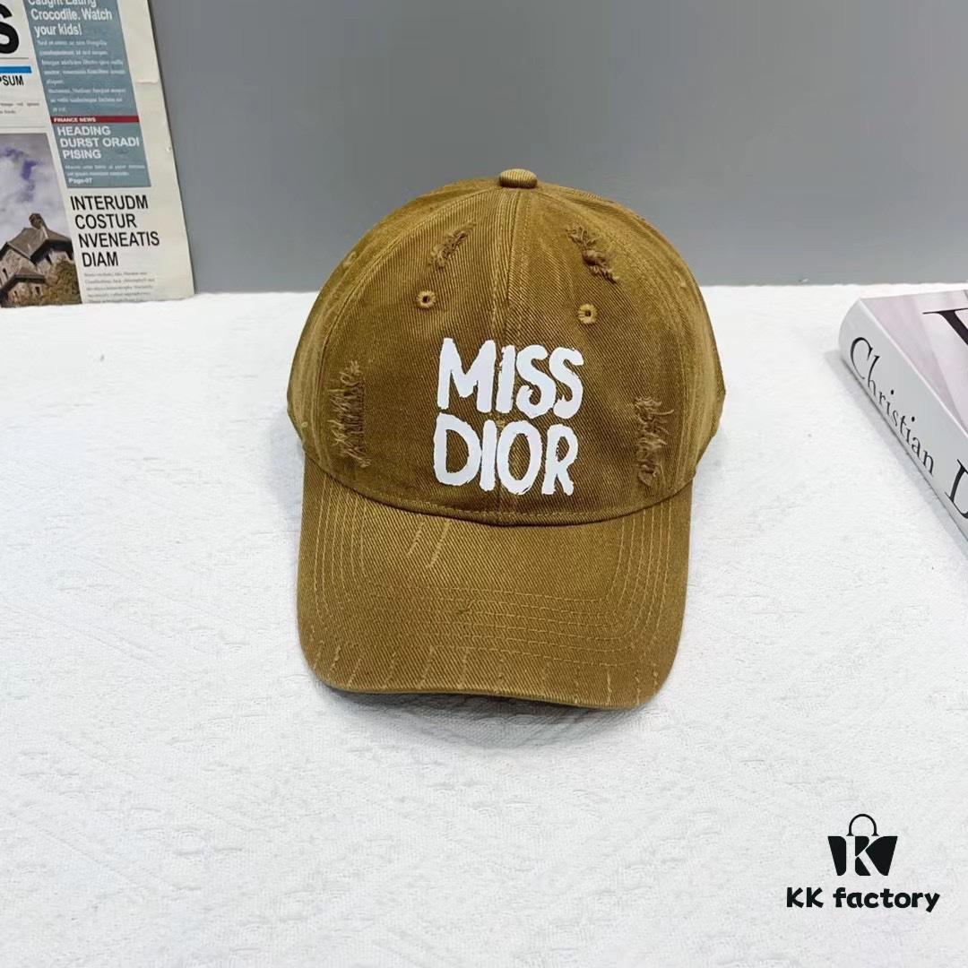 Dior New Arrival Distressed Baseball Cap – Stylish and Sophisticated Unisex Design with Perfect Fit