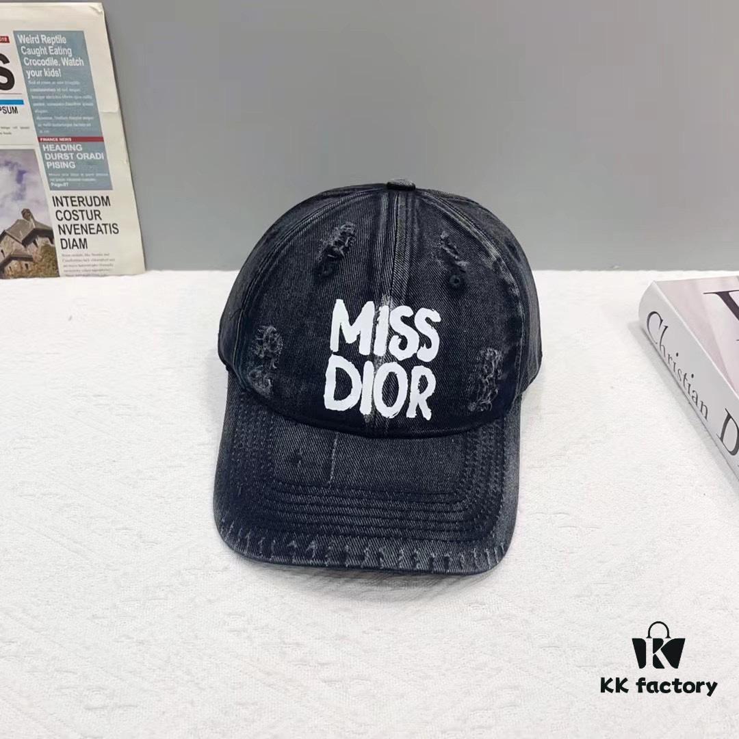 Dior New Arrival Distressed Baseball Cap – Stylish and Sophisticated Unisex Design with Perfect Fit