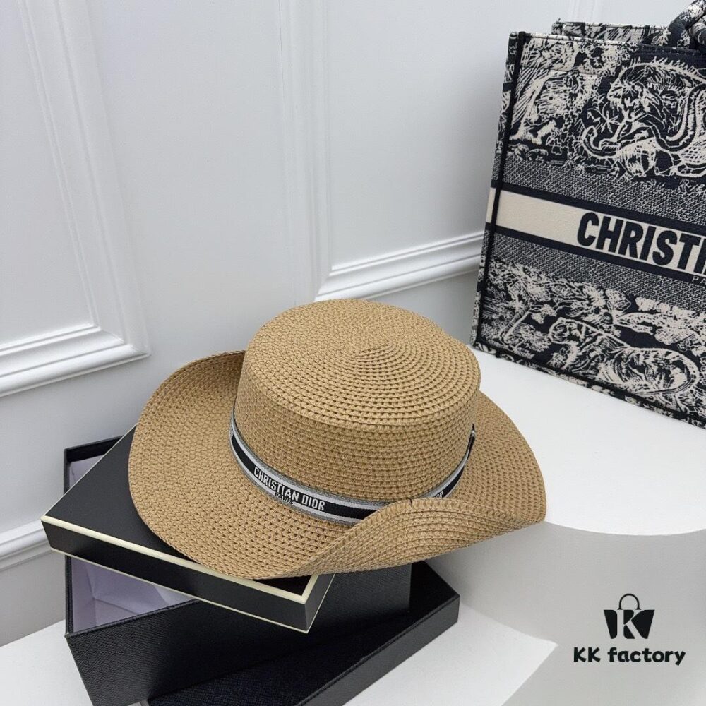 Dior - New Style Straw Flat Cap