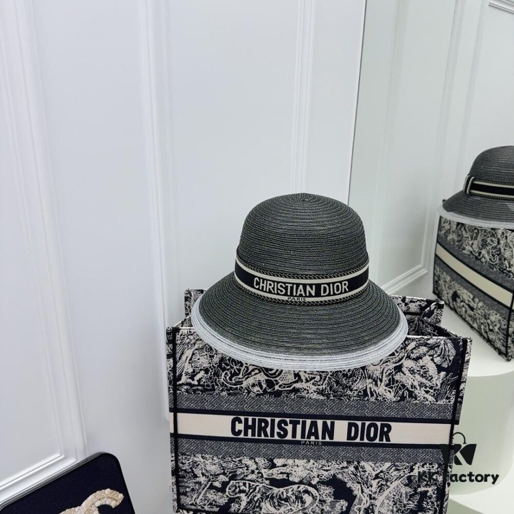 DIOR New Bucket Hat🖤