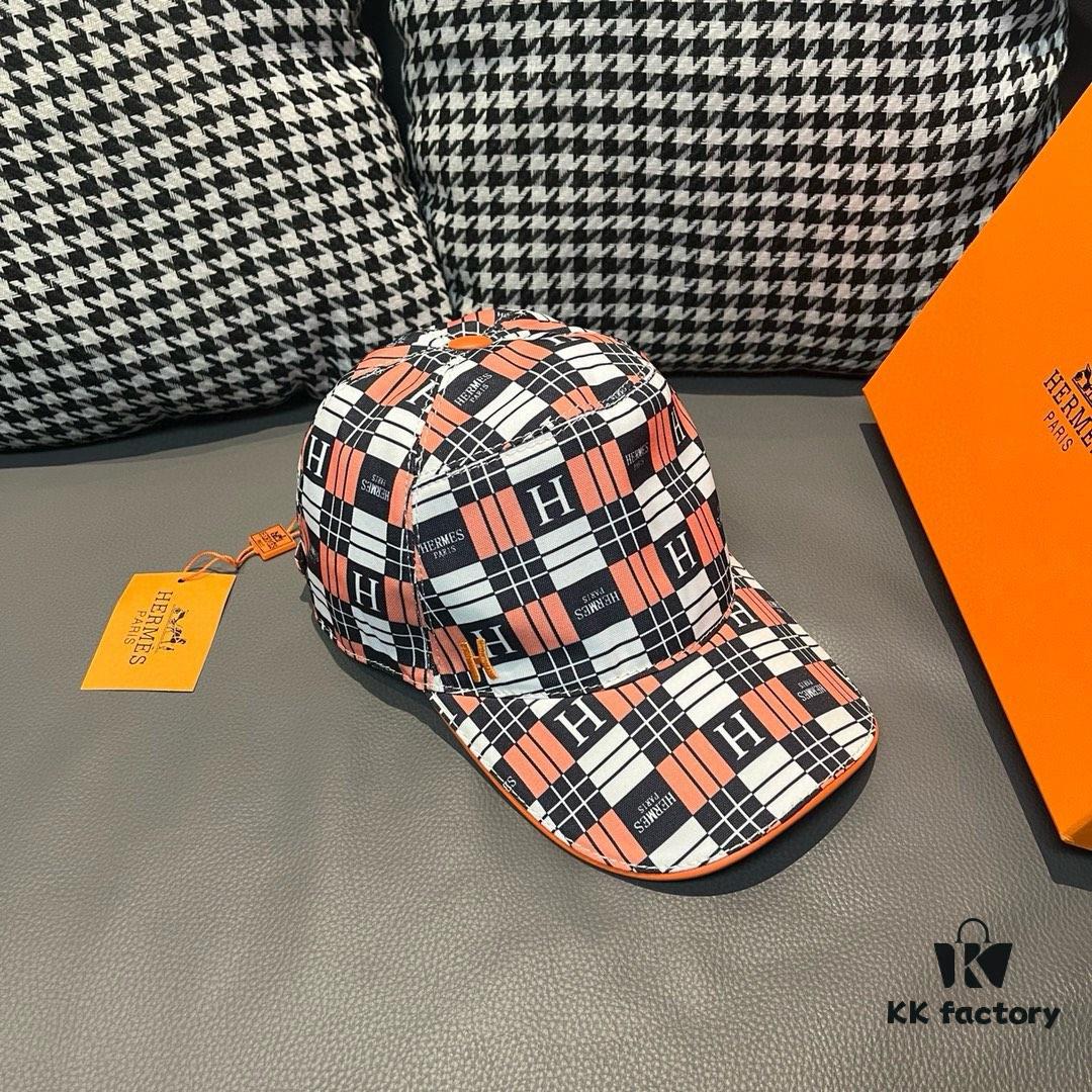 Box bag, HERMÈS new original order baseball cap, H embroidered plaid, genuine mold custom-made, original breathable canvas fabric + top-layer cowhide, factory fine steel adjustable buckle, exquisite workmanship, stylish and handsome with excellent quality!