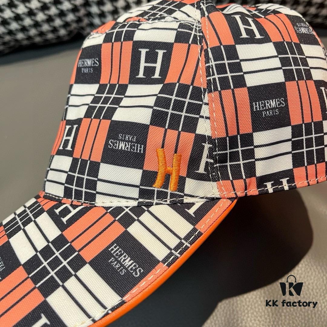Box bag, HERMÈS new original order baseball cap, H embroidered plaid, genuine mold custom-made, original breathable canvas fabric + top-layer cowhide, factory fine steel adjustable buckle, exquisite workmanship, stylish and handsome with excellent quality!