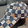 Box with cloth bag, HERMÈS new original single baseball cap, H embroidery plaid design, genuine mold custom-made, authentic breathable canvas fabric + top-layer cowhide, original factory stainless steel adjustable buckle, exquisite craftsmanship, stylish and handsome, excellent quality!