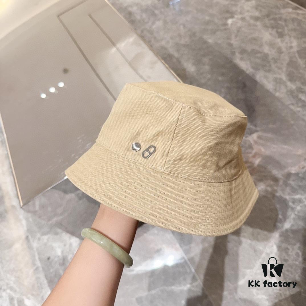 Hermès Autumn New Arrival Minimalist Fisherman Hat, On-Trend Design, Easy to Match, Ready to Ship!