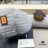 Hermes x Designer Collaborative Collection Distressed Button Beanie Warm Ear-Protecting Knit Hat Versatile Knitted Cap