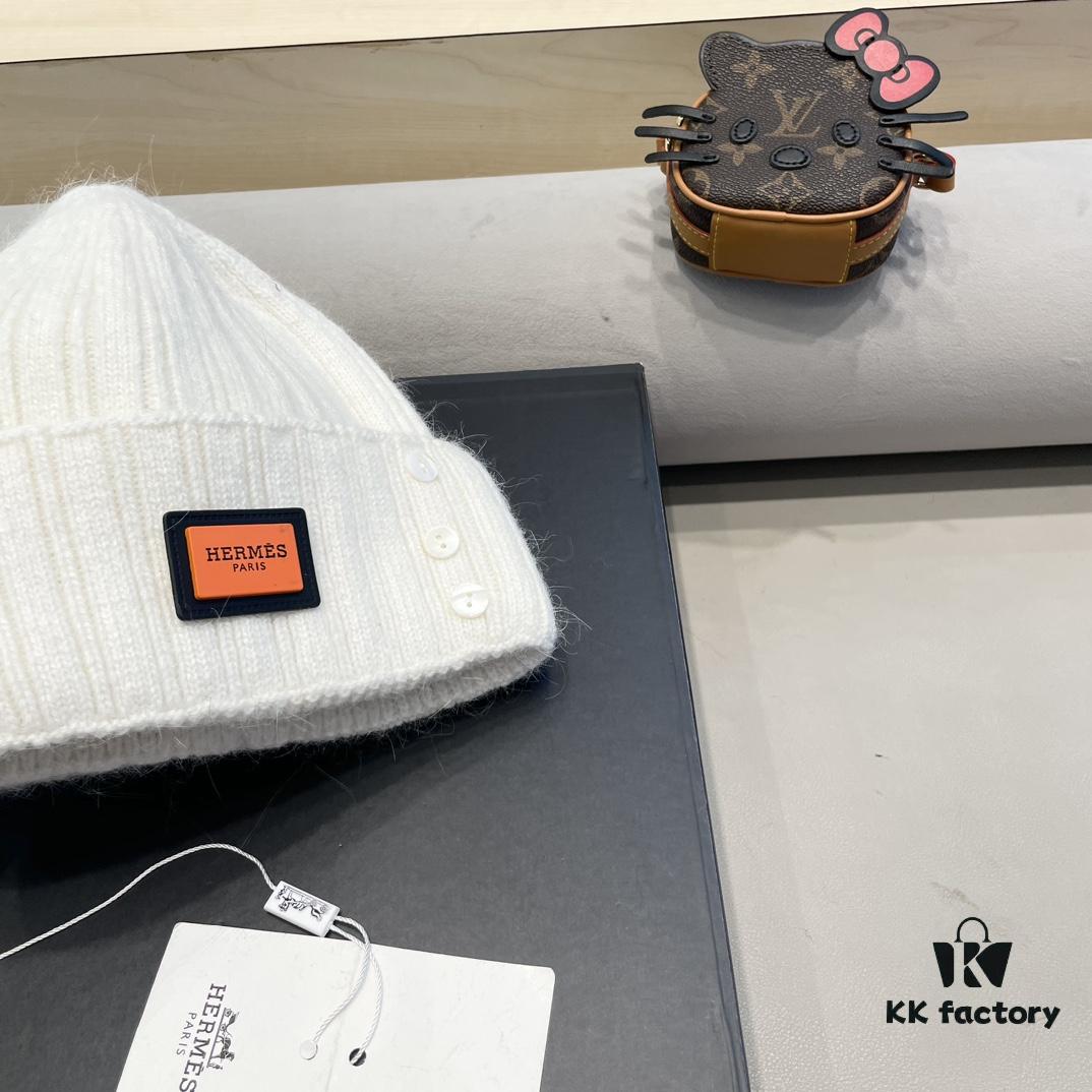 Hermes x Designer Collaboration Broken Button Knit Beanie Warm Ear-Protecting Hat Versatile Knitted Cap