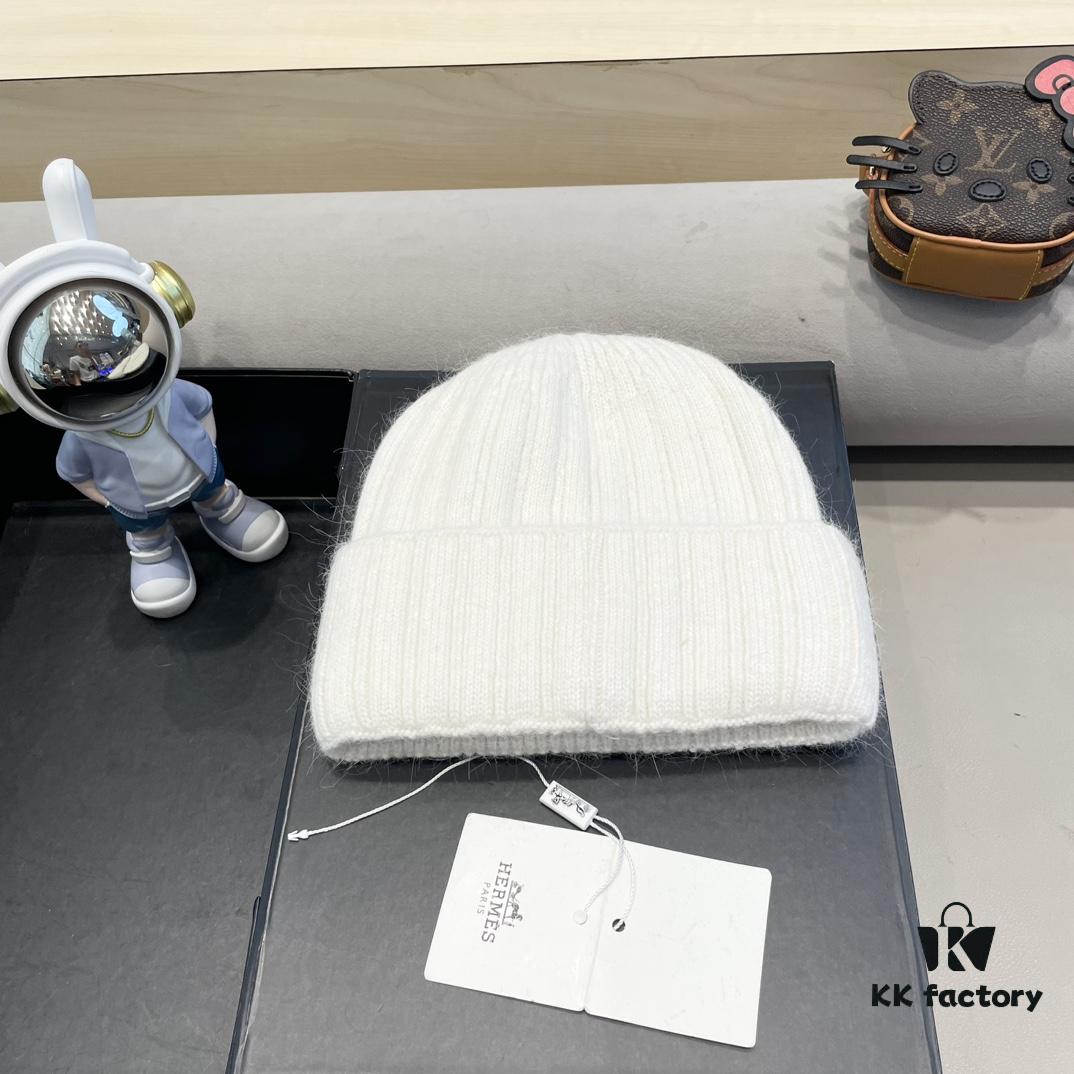 Hermes x Designer Collaboration Broken Button Knit Beanie Warm Ear-Protecting Hat Versatile Knitted Cap