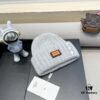 Hermes x Designer Collaborative Collection Distressed Button Beanie Warm Ear-Protecting Knit Hat Versatile Knitted Cap